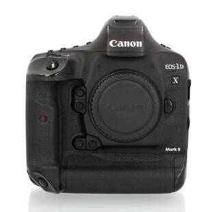 EOS 1D X Mark II hus + extra batteri (begagnad)