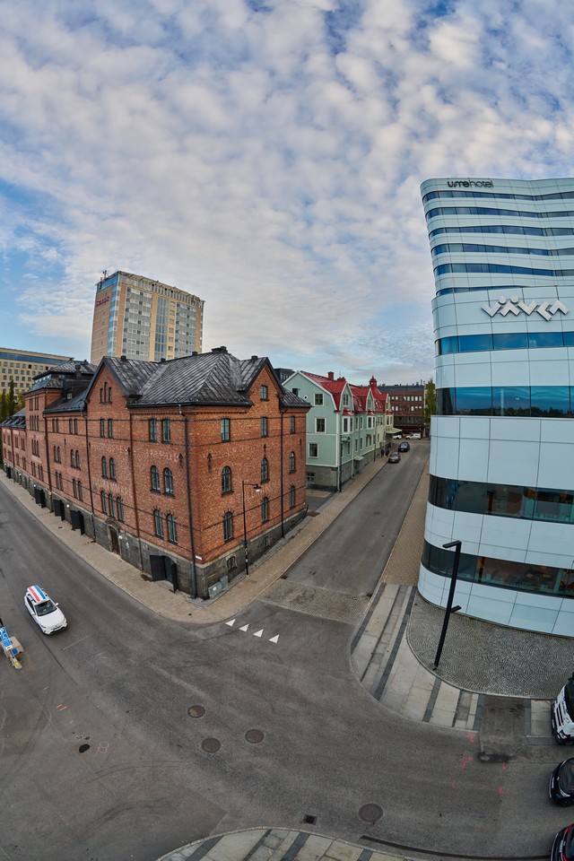 Sony FE 8-14mm f3.5 fisheye_5w.jpg