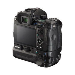 K-3 III hus + batterigrepp D-BG8 + extra batteri D-LI90