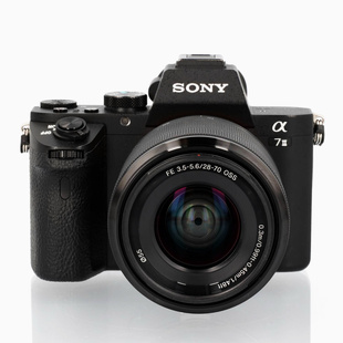 A7 II + FE 28-70mm f/3,5-5,6 OSS + dubbelladdare och extra batteri Smallrig (begagnad)