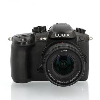 Lumix DC-GH5 kamerahus + G Vario 12-60/3,5-5,6 Power OIS (begagnad)