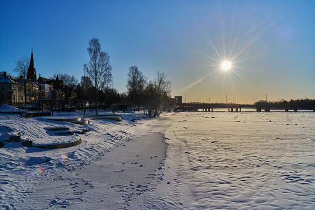 Laowa 28mm f1.2_14f11w.jpg