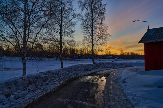 Sony Fe 16-25mm f2.8_1w.jpg
