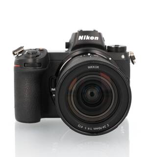 Z6 kamerahus + Nikkor Z 24-70/4 S (begagnad)