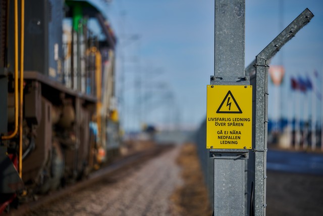 Nikon 70-200 f2.8 II_12w.jpg