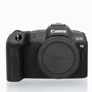 EOS R8 + extra batteri LP-E17 + grepp EG-E1 (begagnad)
