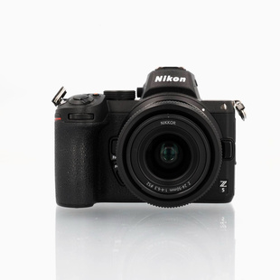 Z5 kamerahus + Nikkor Z 24-50mm f/4-6,3 (begagnad)