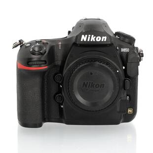 D850 kamerahus + Batterigrepp MB-D18 inkl EN-EL18b (begagnad)