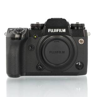 X-H1 kamerahus + batterigrepp VPB-XH1 + 2 st extra batterier (begagnad)