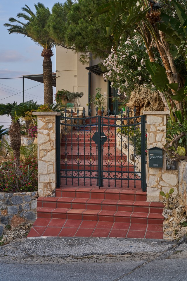 Viltrox 50mm f2_25w.jpg