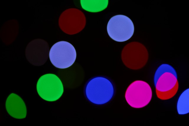 Viltrox 75mm f1.8 EVO_1w.jpg