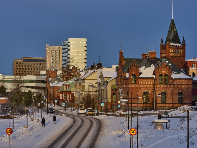 OM System 50-200mm f2.8_27w.jpg