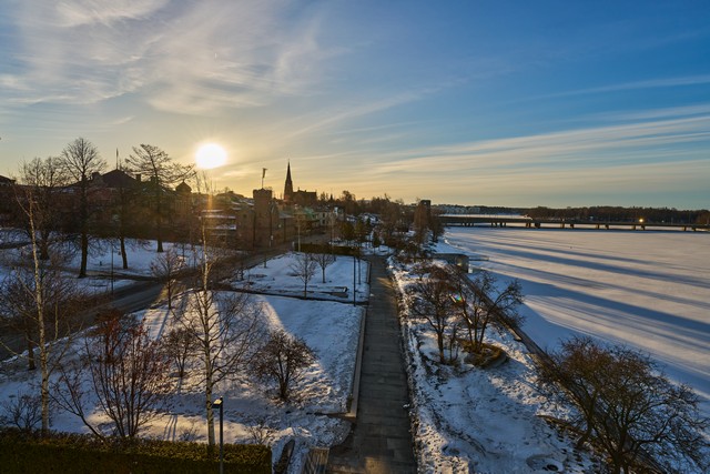 Sony Fe 16-25mm f2.8_19w.jpg