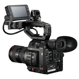 EOS C200 + EF 24-105 MKII