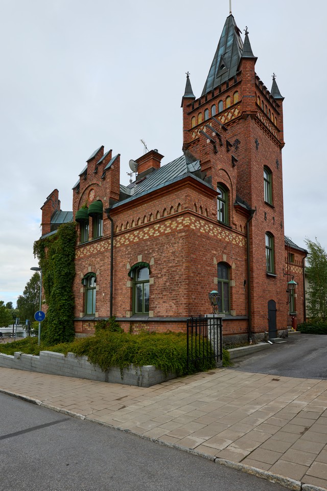 Canon RF 20mm f1.4 VCM_24w.jpg