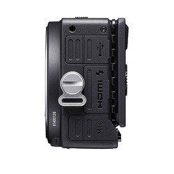 fp, kompakt fullformatskamera + grepp HG-11 + laddare BC-51 (begagnad)