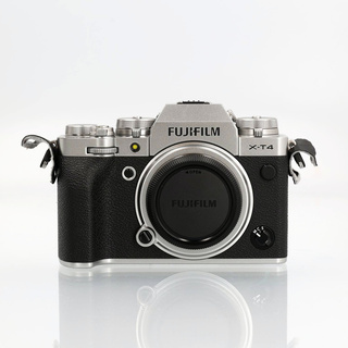 X-T4 kamerahus, silver + extrabatteri och dubbelladdare (begagnad)