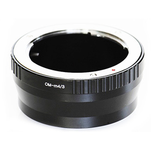 Adapter för att använda Olympus OM-objektiv på Micro 4/3-kameror 