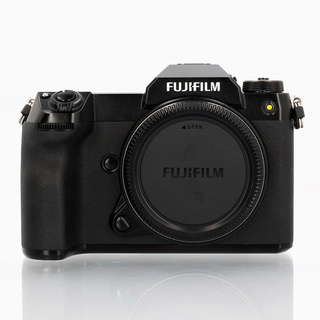 GFX 100s, mellanformat + dubbelladdare BC-W235 + extra batteri (begagnad)