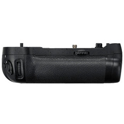 batterigrepp JBG-N014 motsv MB-D17 (Nikon D500), inkl. 2,4 GHz fjärrutlösare   