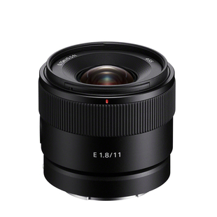 E 11mm f/1,8 (APS-C)