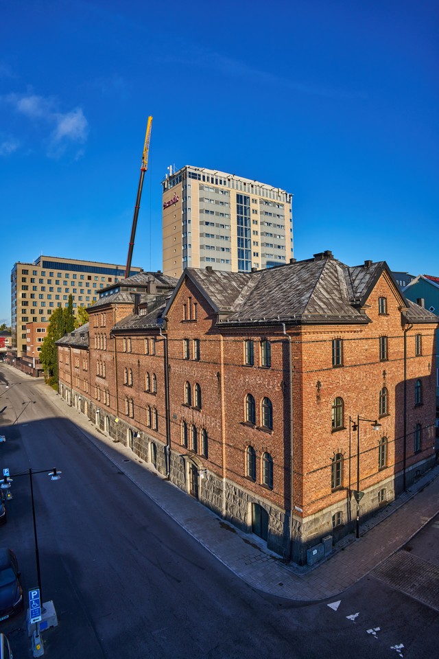 Sigma 20-200mm DG C_25w.jpg