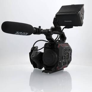 AU-EVA1 + Röde NTG-2 mikrofon + extra batteri (begagnad)