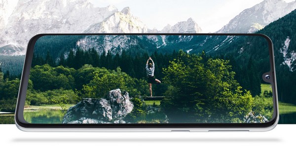 se-feature-see-the-world-on-your-screen-156200010.jpg