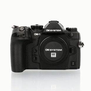 OM-1 II kamerahus svart + BCX-1 laddare (begagnad)