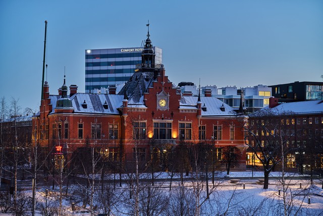 Viltrox 85mm f2 EVO_10w.jpg