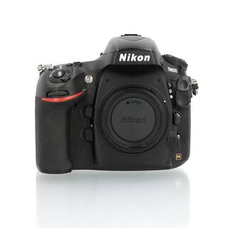 D800 kamerahus + batterigrepp MB-D12 (begagnad)